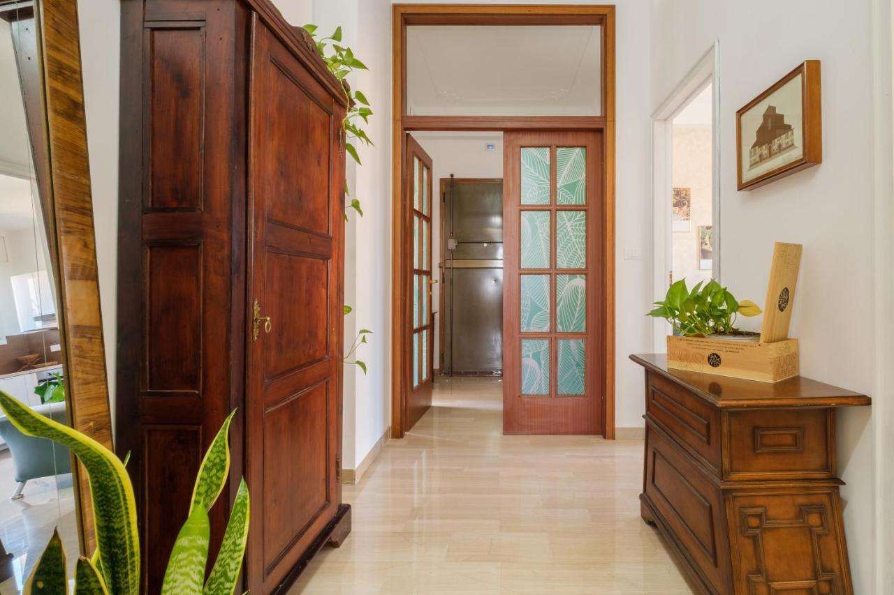 Fabula Rooms 3 Suites With Private Bathroom Болонья Экстерьер фото
