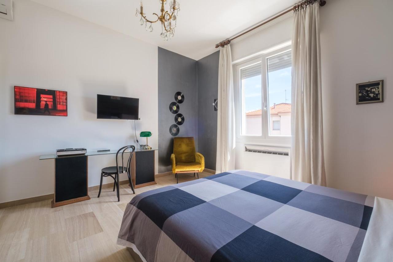 Fabula Rooms 3 Suites With Private Bathroom Болонья Экстерьер фото