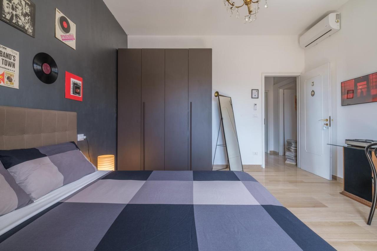 Fabula Rooms 3 Suites With Private Bathroom Болонья Экстерьер фото